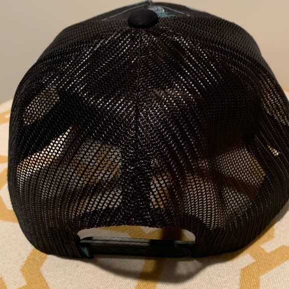 Travis Mathew Pineapples Print Snapback Trucker Mesh Golf Hat Cap Black - Picture 7 of 7